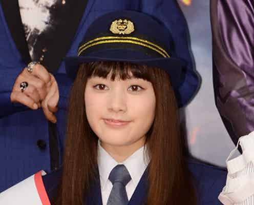 筧美和子、イケメン俳優の告白に照れ笑い