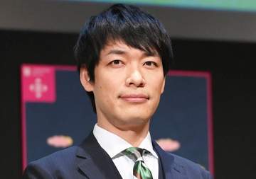 か、かわいすぎる！【ベスコン】川島明の隣の美女 実は41歳1児ママの演歌歌手「娘の弁当作り」にハマってる、と明かす