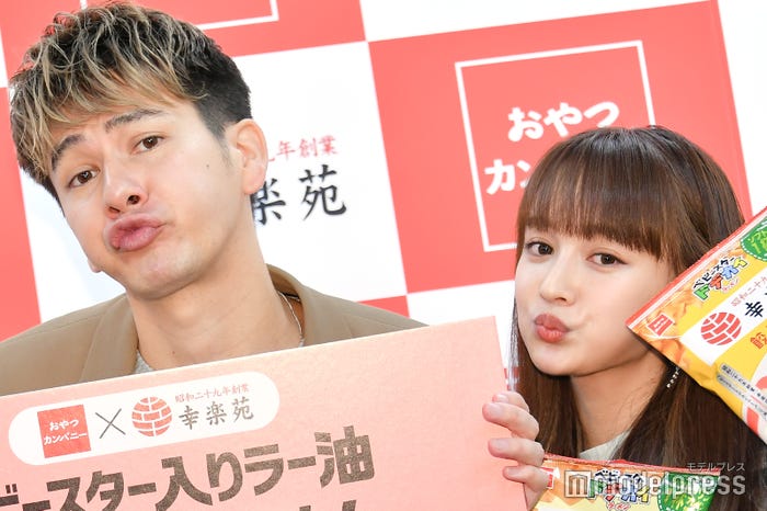 (左から)JOY、わたなべ麻衣(C)モデルプレス