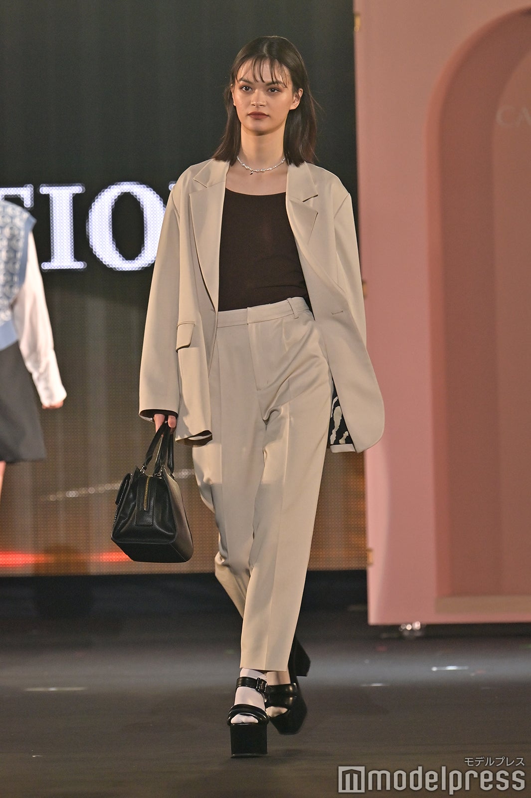 （C）モデルプレス