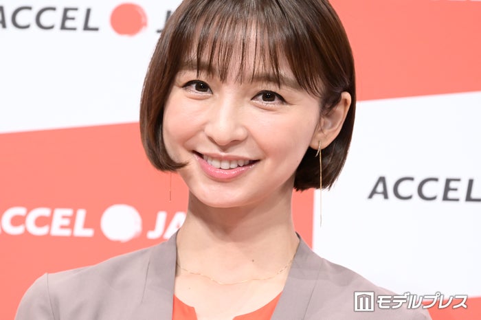 篠田麻里子「髪の毛伸びた？」ロングヘア披露に反響「美女度増す」「新鮮」の声