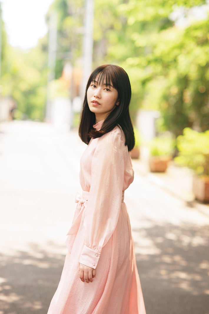 横山由依（C）新津保建秀、光文社