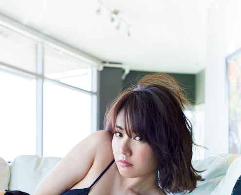 磯山さやか、豊満ボディを放出 グラビア歴17年のこだわりとは