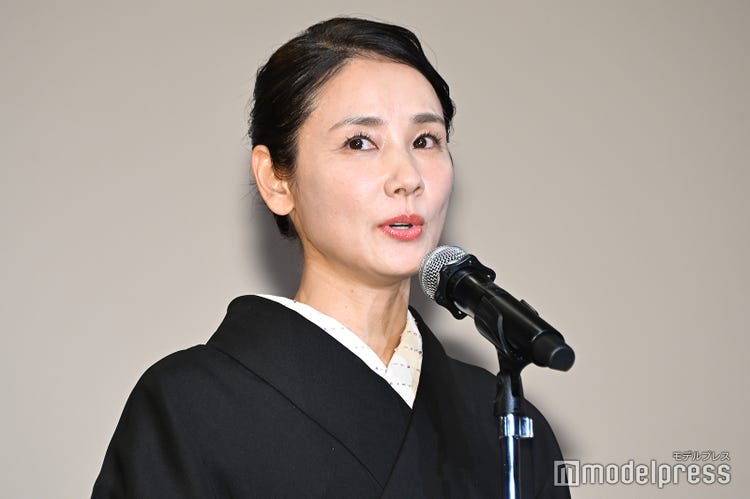 吉田羊 model press 画像9/15) 吉田羊、左手薬指に指輪キラリ「旦那さまとパチリ」“2ショット”公開 - モデルプレス