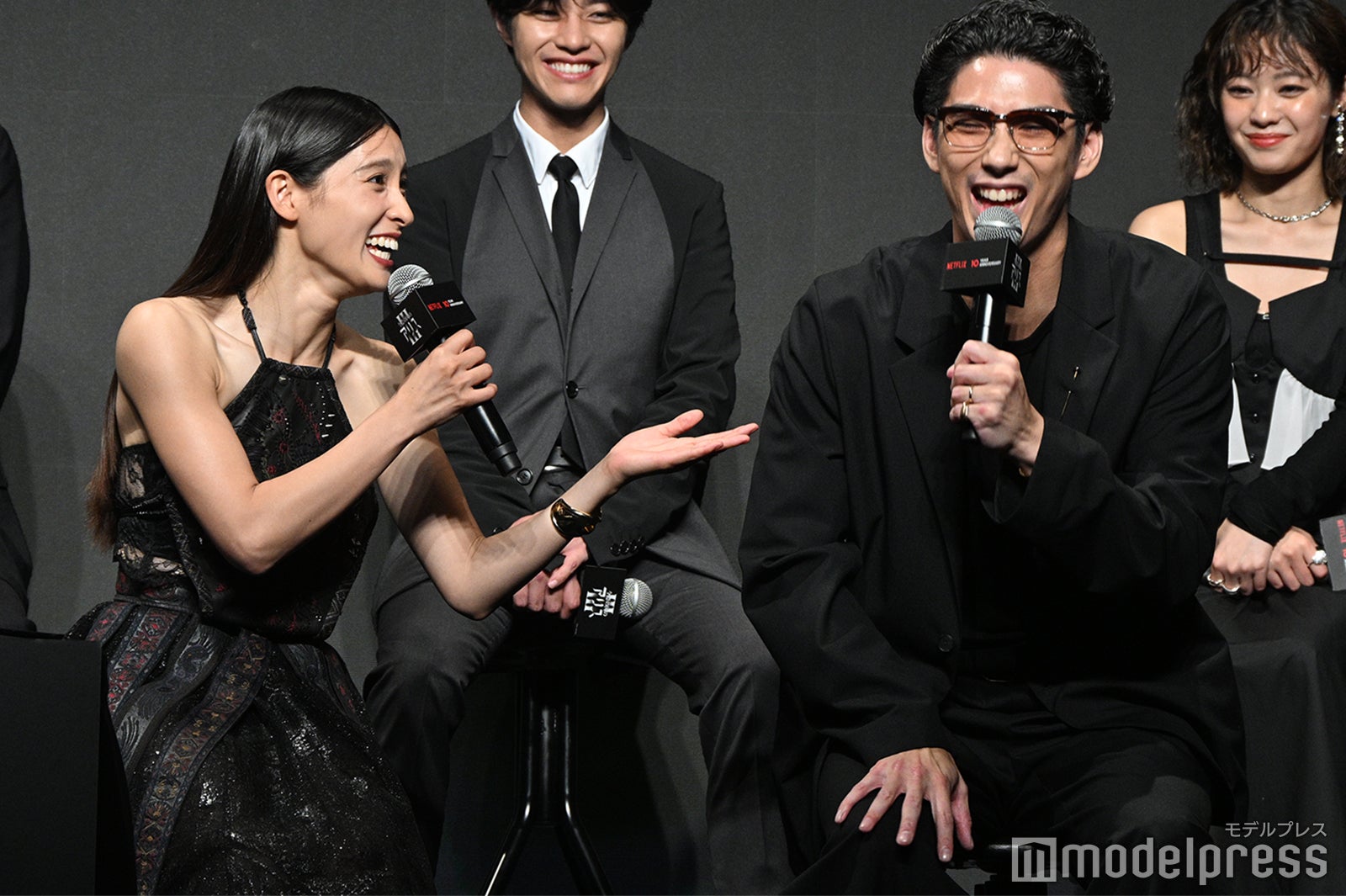 土屋太鳳、賀来賢人（C）モデルプレス