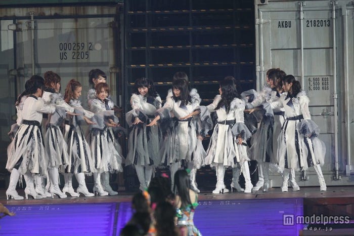 「AKB48 2013真夏のドームツアー~まだまだ、やらなきゃいけないことがある~」大阪公演1日目より(C)AKS