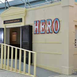 1階「映画「HERO」～久利生の検事室でハイチーズ！～」／