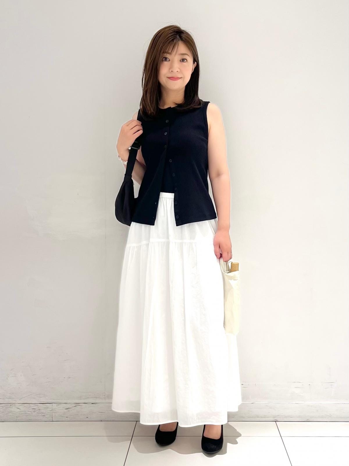 トップスをコンパクトにすると、スカートのボリュームがより華やかに仕上がります 出典:StyleHint