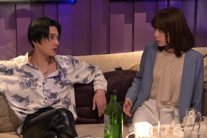 八木勇征、桜井ユキ「ホスト相続しちゃいました」第1話より(C)カンテレ