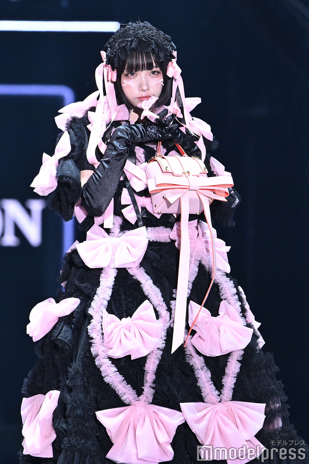 （C）モデルプレス