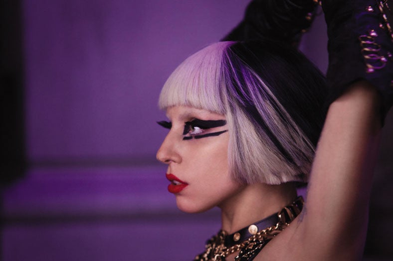 レディー・ガガ、今年もギネス世界記録に！ネット界の頂点に君臨