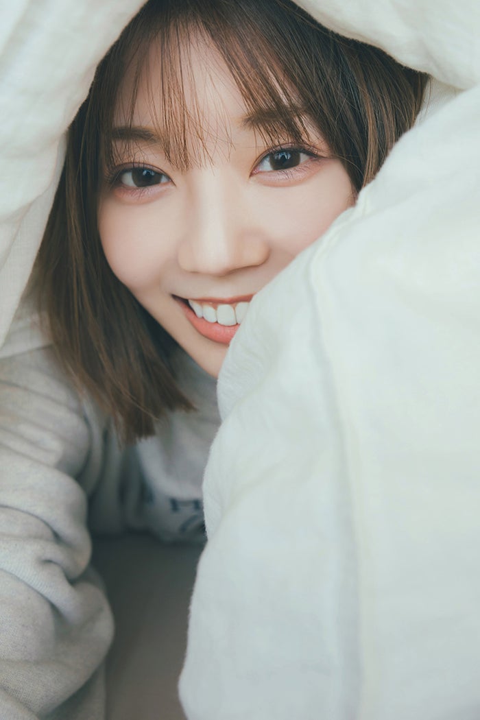 日向坂46高本彩花、未収録写真含むパネル展決定 東京・名古屋・大阪の5書店【1st写真集「僕の記憶の中で」】