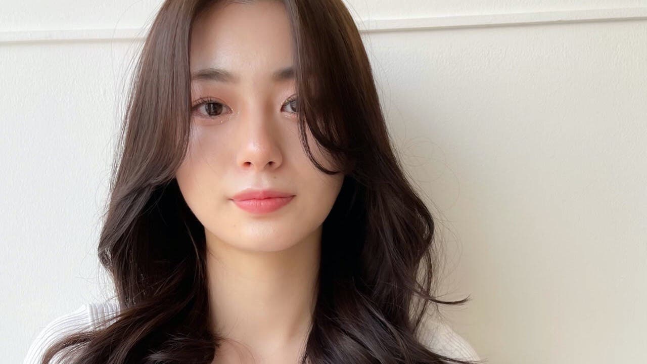 気分は韓国アイドル♡巻きの大きさ・顔周り・前髪に注目! モデルプレス 気分は韓国アイドル♡巻きの大きさ・顔周り・前髪に注目! モデルプレス