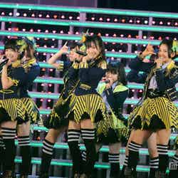 「AKB48 2013真夏のドームツアー～まだまだ、やらなきゃいけないことがある～」福岡公演1日目より（C）AKS