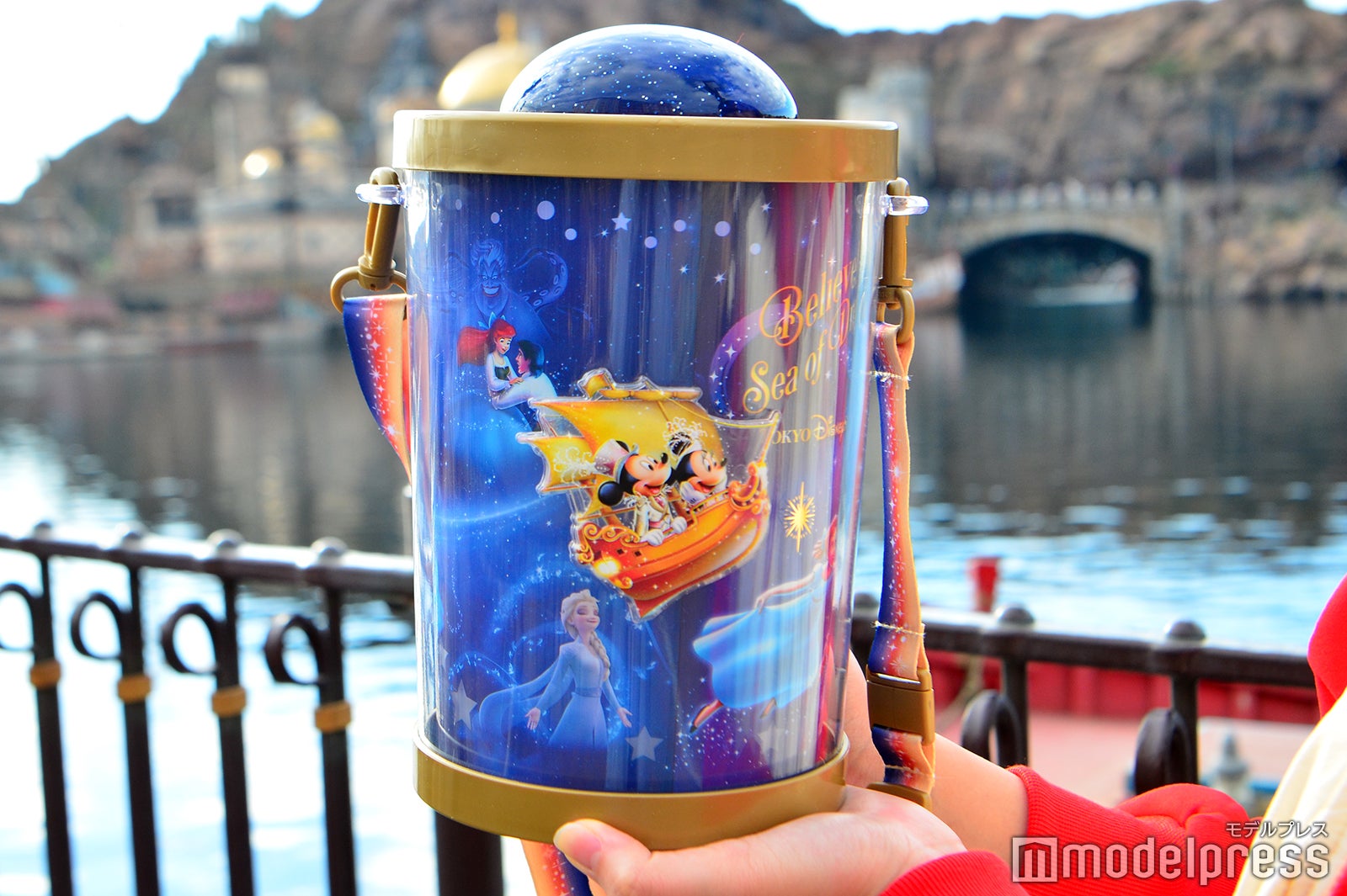 「ビリーヴ！～シー・オブ・ドリームス～」ポップコーン、バケット付き3,000円／東京ディズニーシー（C）モデルプレス