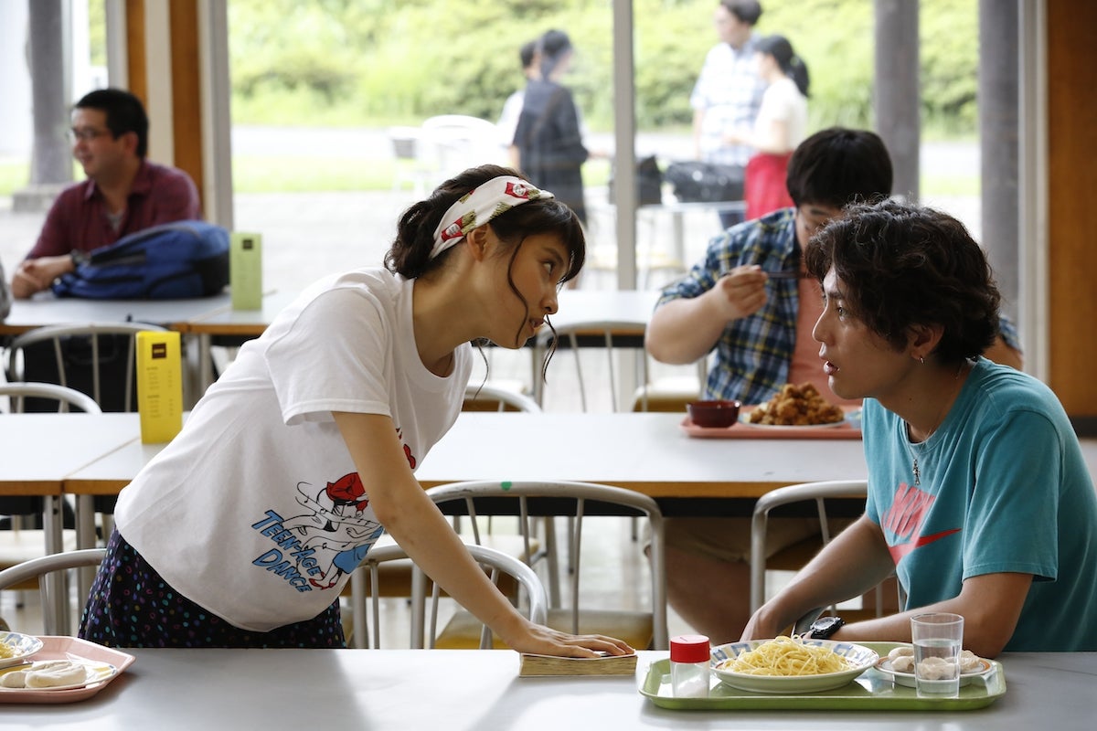 ゆきなvs坂場の怒涛の会話劇は絶品です（C）2017「トリガール！」製作委員会