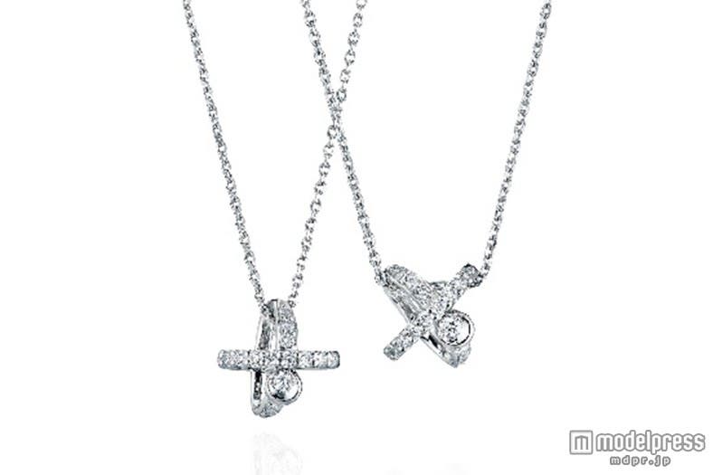 クリスマス限定デザイン“Cosmic Harmony(コズミックハーモニー)” Pt950ダイヤモンドネックレス ¥100,000(本体価格)