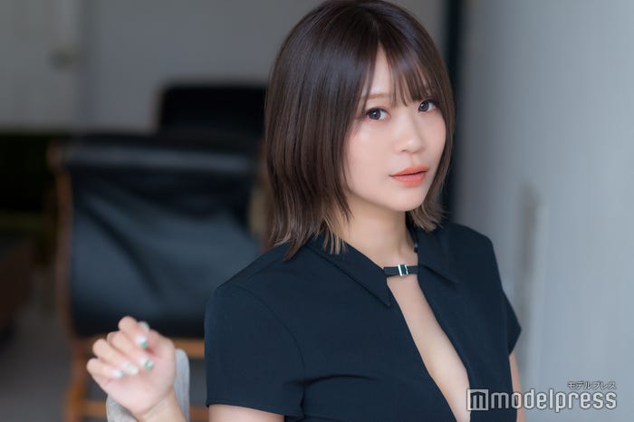 阿久津真央(C)モデルプレス