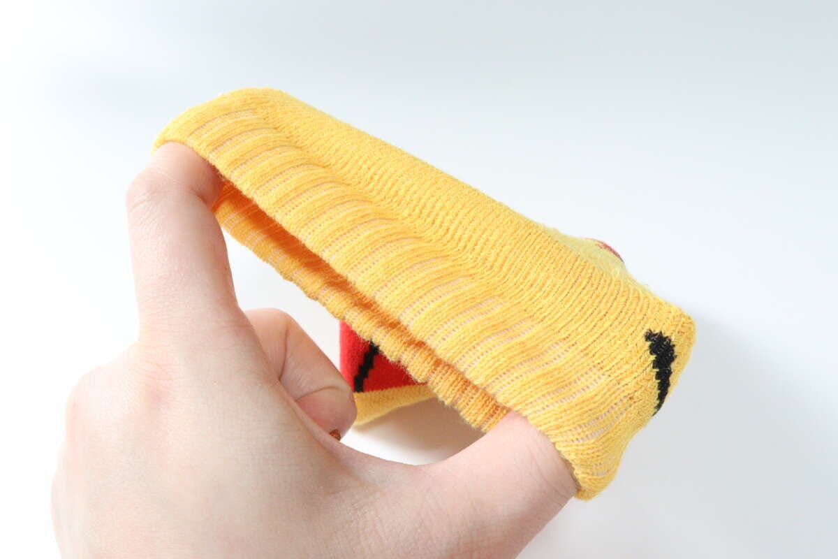 のびるニットボトルホルダー（くまのプーさん）　伸縮性