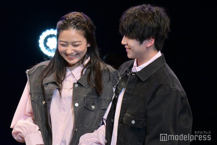みとゆな、岡田蓮(C)モデルプレス
