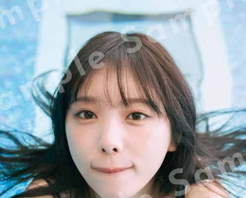 乃木坂46与田祐希、ガラス張りプールで潜水 生配信特典ポスター解禁・2nd写真集10度目の重版も決定【ヨーダ】