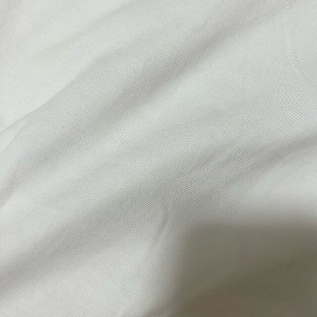 ユニクロ　クルーネックT　生地感