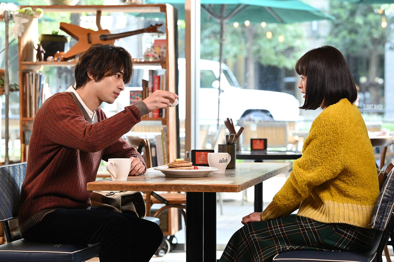 横浜流星、清野菜名／「シロでもクロでもない世界で、パンダは笑う。」第1話より（C）日本テレビ