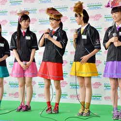 (左より)有安杏果、佐々木彩夏、百田夏菜子、玉井詩織、高城れに