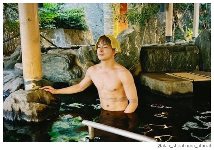 GENERATIONS白濱亜嵐、温泉で筋肉美を披露 突然の入浴ショットにメンバーも反応「えっろ」