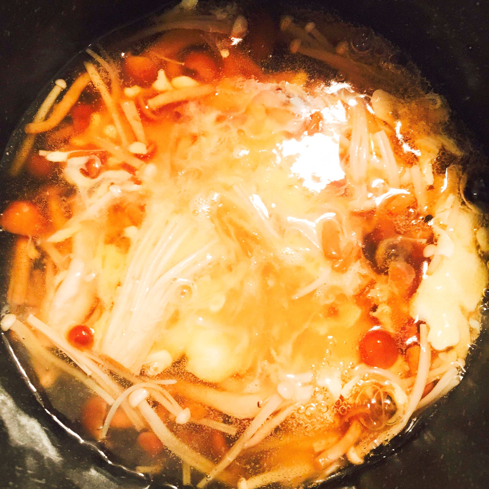 手順5：卵が固まってきたらゆっくりと混ぜる／画像提供：柏原歩