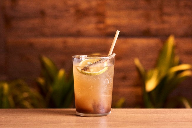 コーラとハンバーガー／画像提供：J style 