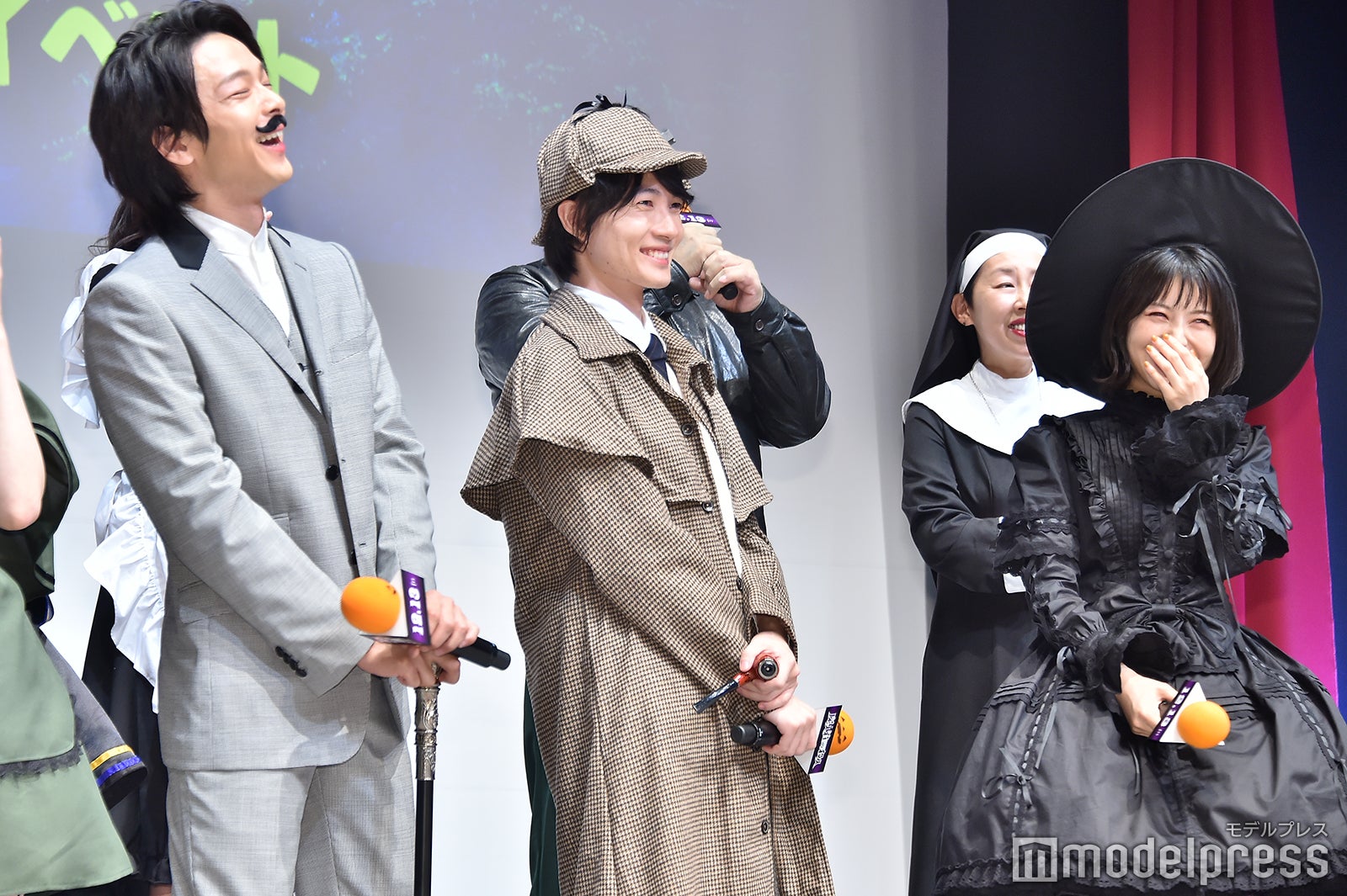 （左から）中村倫也、神木隆之介、浜辺美波（C）モデルプレス