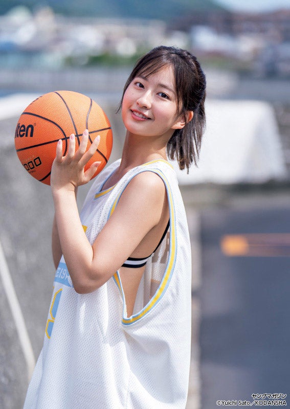 斉藤里奈（C）講談社