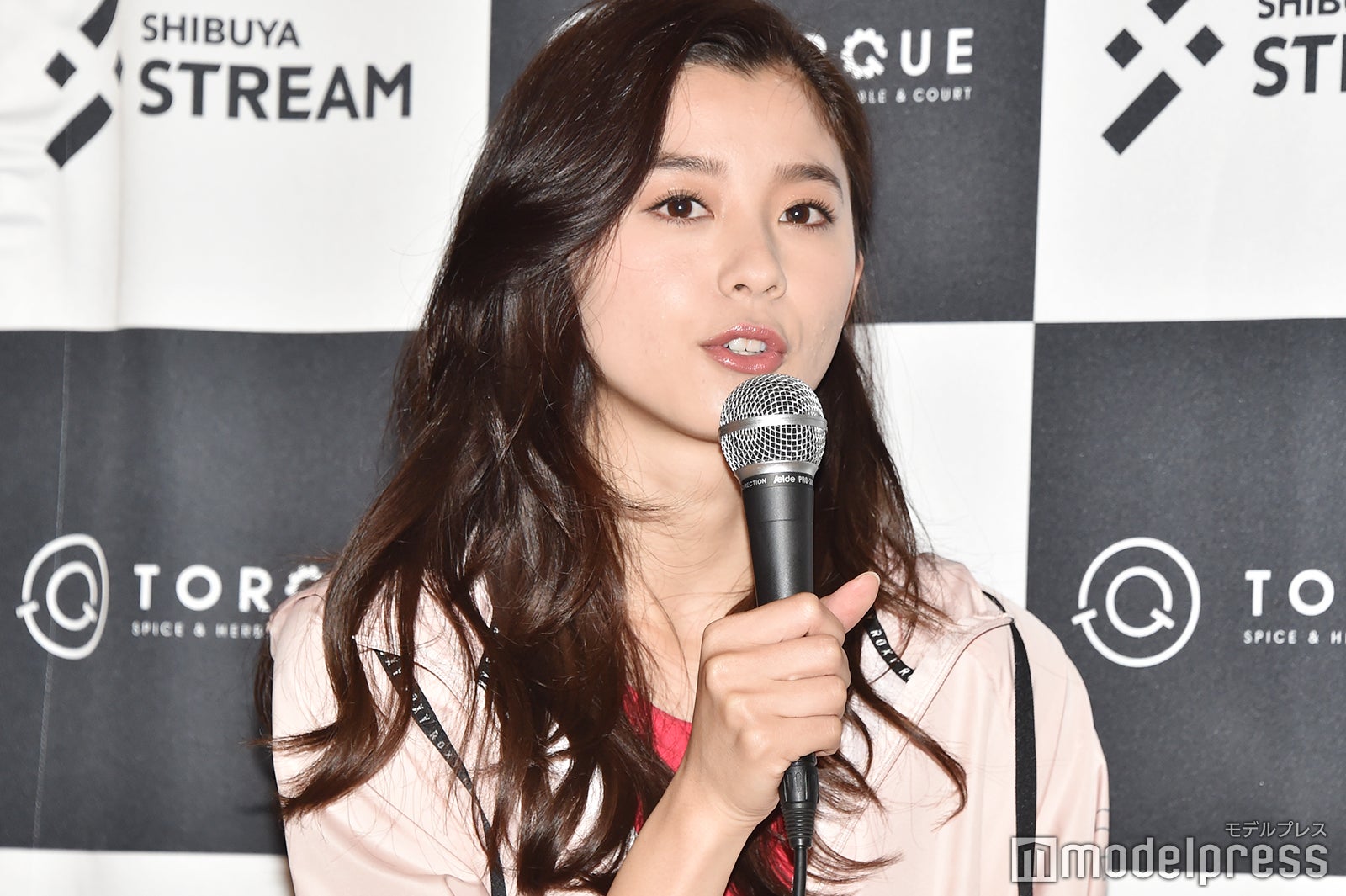 朝比奈彩（C）モデルプレス