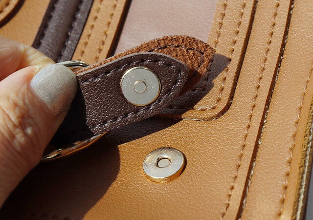 リコリス・リコイル スクールバッグ風ポーチ ムック本 ムック 付録 人気 おすすめ オススメ 宝島社 宝島 レビュー 便利 優秀 当たり 最高 2023 リコリス・リコイル アニメ アニメグッズ グッズ スクールバッグ風ポーチ マグネットボタン