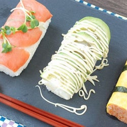 21年の恵方巻はラップで簡単に 鬼のパンツ柄も アレンジロール寿司3選 モデルプレス 21年の恵方巻はラップで簡単に 鬼のパンツ柄も アレンジロール寿司3選 モデルプレス