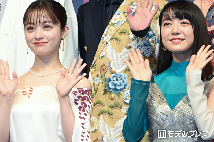 橋本環奈＆上白石萌音が語る“川栄李奈＆福地桃子の千尋”「稽古見ながらボロボロ泣いてる」＜舞台「千と千尋の神隠し」＞