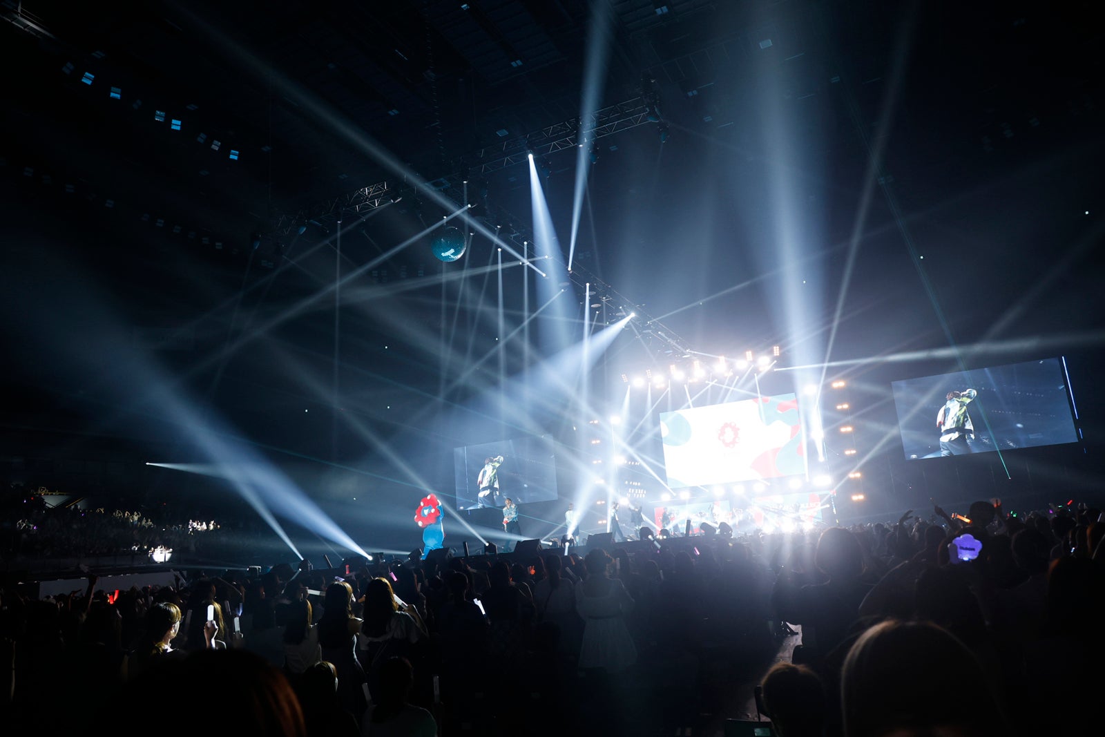 GENERATIONS（C）マイナビ TOKYO GIRLS COLLECTION 2023 AUTUMN／WINTER