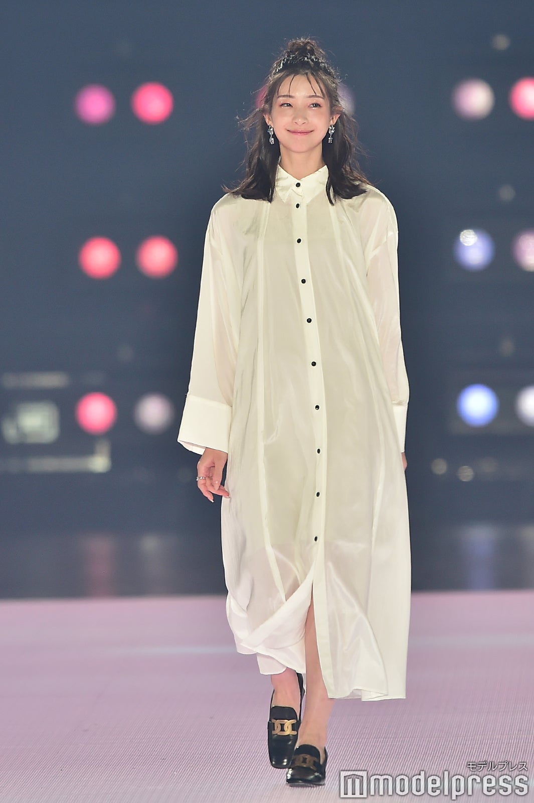 足立梨花（C）モデルプレス