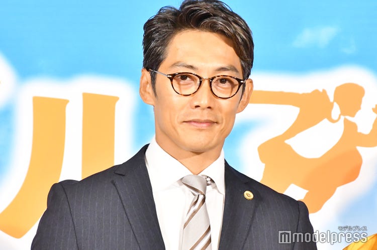 反町隆史は めっちゃかっこよかった 共演者からの絶賛に大照れ リーガル ハート モデルプレス 反町隆史は めっちゃかっこよかった 共演者からの絶賛に大照れ リーガル ハート モデルプレス