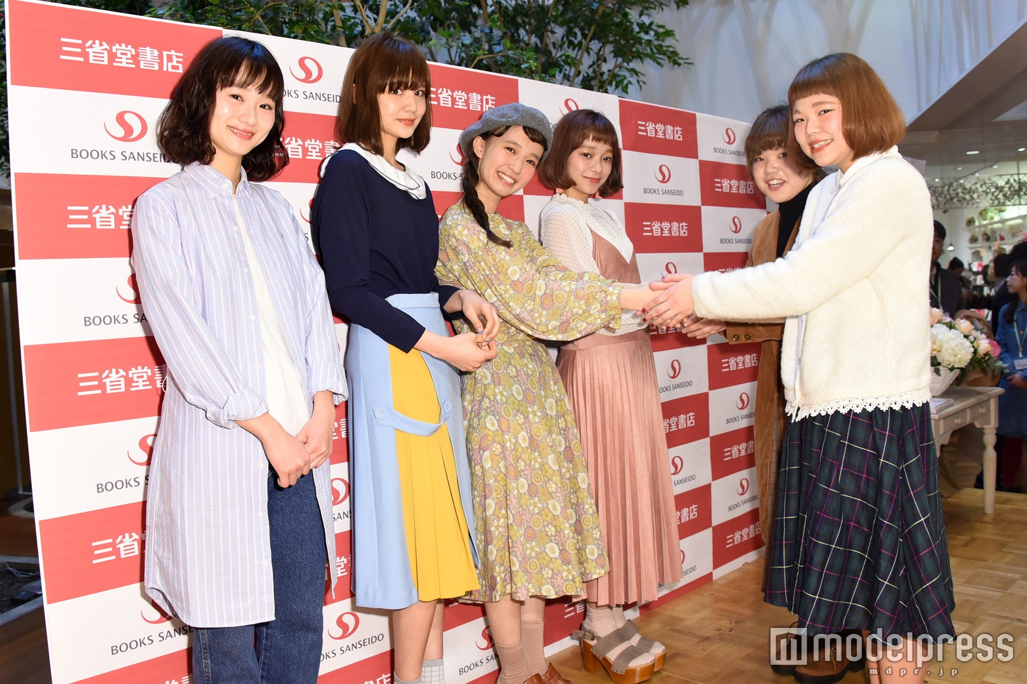 イベントの様子（左から）辻千恵、村田倫子、柴田紗希、荒井愛花（C）モデルプレス