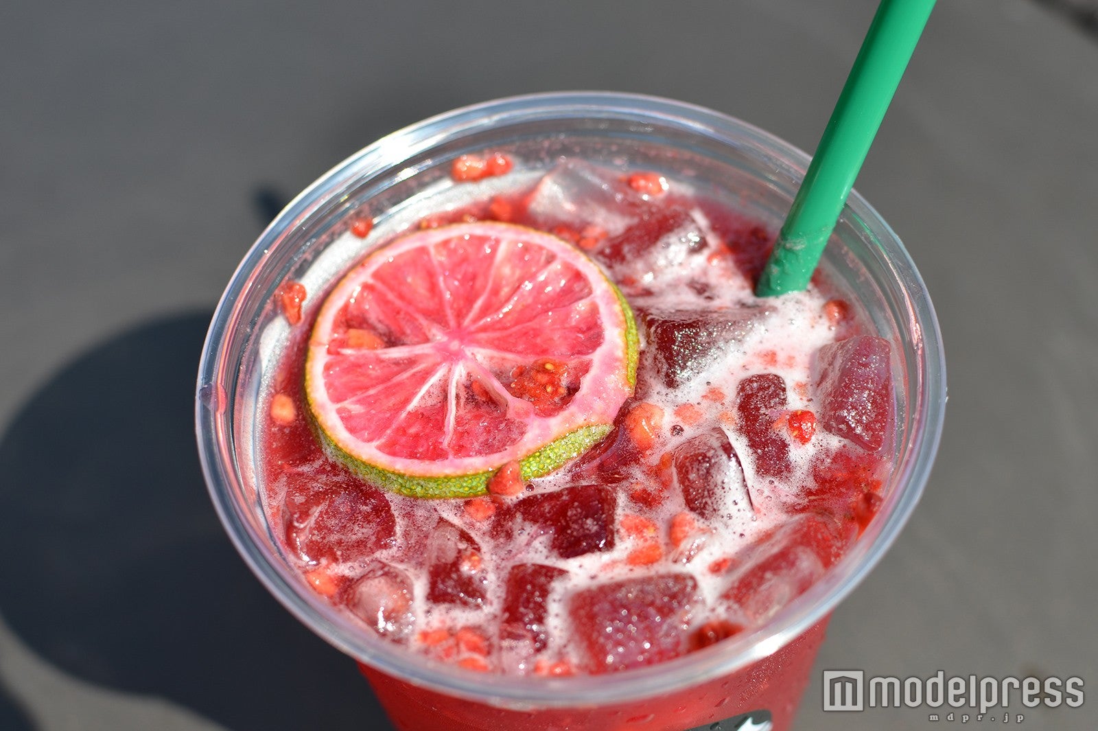 ピンクの色合いに胸キュン（C）モデルプレス