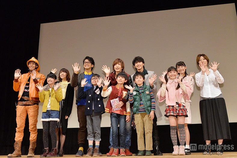 後列左から：長濱慎、梨里杏、平牧仁、志尊淳、横浜流星、森高愛、荒川史絵監督／前列左から：石井薫子、永瀬圭志朗、馬渕誉、山崎光、清水らら