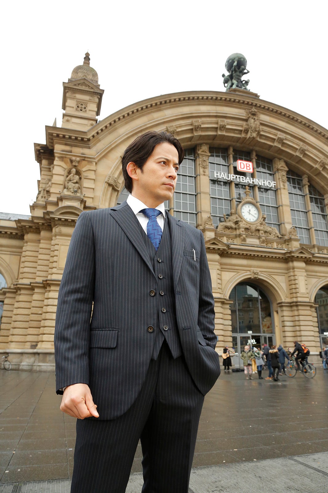 V6岡田准一、ドイツロケでも存在感＆絶賛される演技＜白い巨塔＞