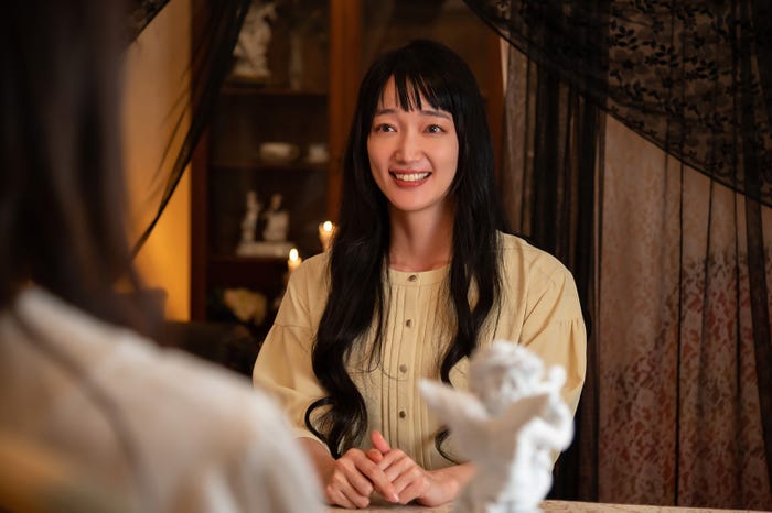 入山法子(C)「明日、私は誰かのカノジョ」製作委員会・MBS
