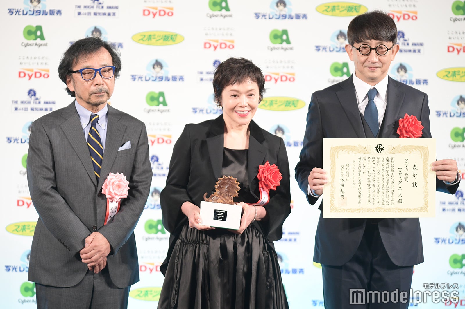 荒木久文氏、大竹しのぶ、渡辺歩監督（C）モデルプレス