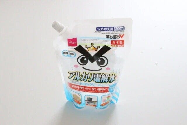 ダイソー　アルカリ電解水クリーナー