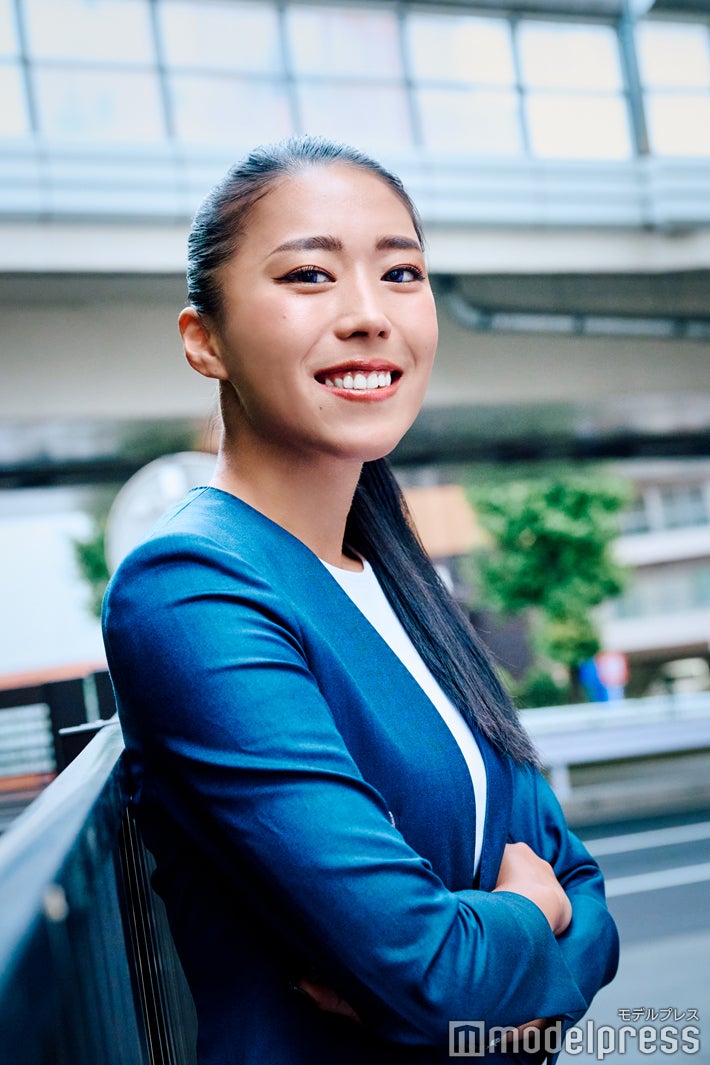 TikTokで話題“キャバクラ部長”が描く業界の未来とは「女性が夢を描ける場所へ」新店舗オープン、海外展開― 経営戦略を担う山下遥香の信念＜モデルプレスインタビュー 1回目＞