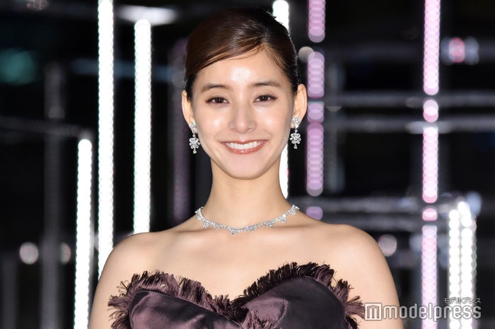 新木優子 ハンサムショートの イケメン 姿に反響 片寄涼太に似てる の声も モデルプレス 新木優子 ハンサムショートの イケメン 姿に反響 片寄涼太に似てる の声も モデルプレス