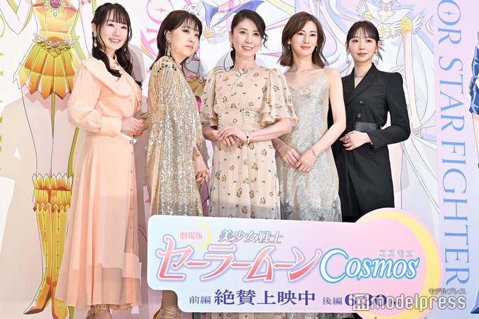 (左から)水樹奈々、林原めぐみ、三石琴乃、北川景子、井上麻里奈(C)モデルプレス